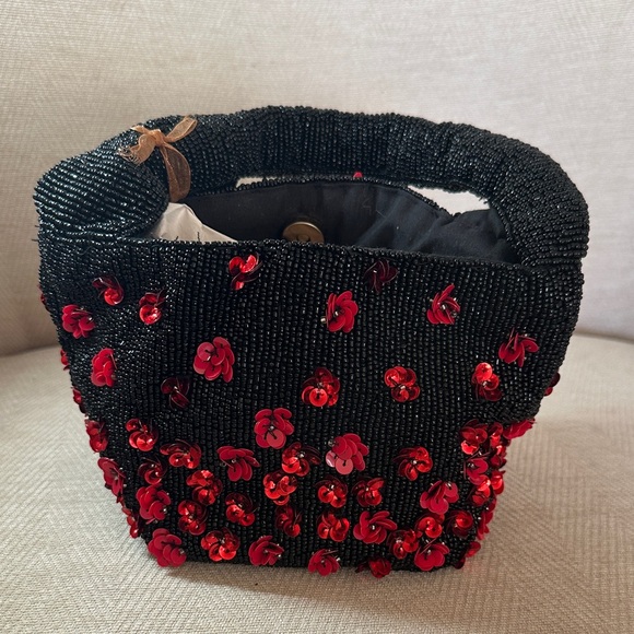 Handbag Elegant Black and Red Beaded Handbag - Picture 2 of 9